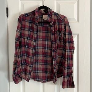 Quicksilver button down. Size small. Soft and fitted.